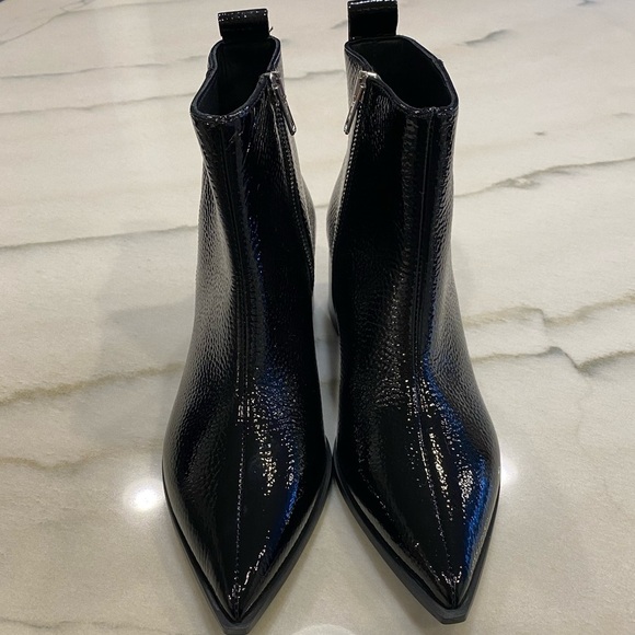 Everlane Boots size 6.5 Black Patent Leather Pointed Toe - Picture 2 of 15